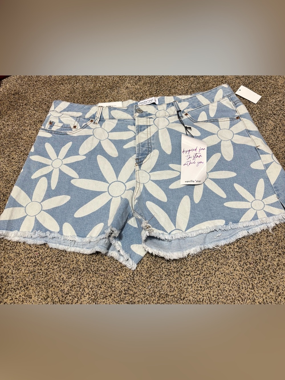 Vanilla Star 16W Blue Floral Daisy Denim Shorts. frayed Raw Hem check pics